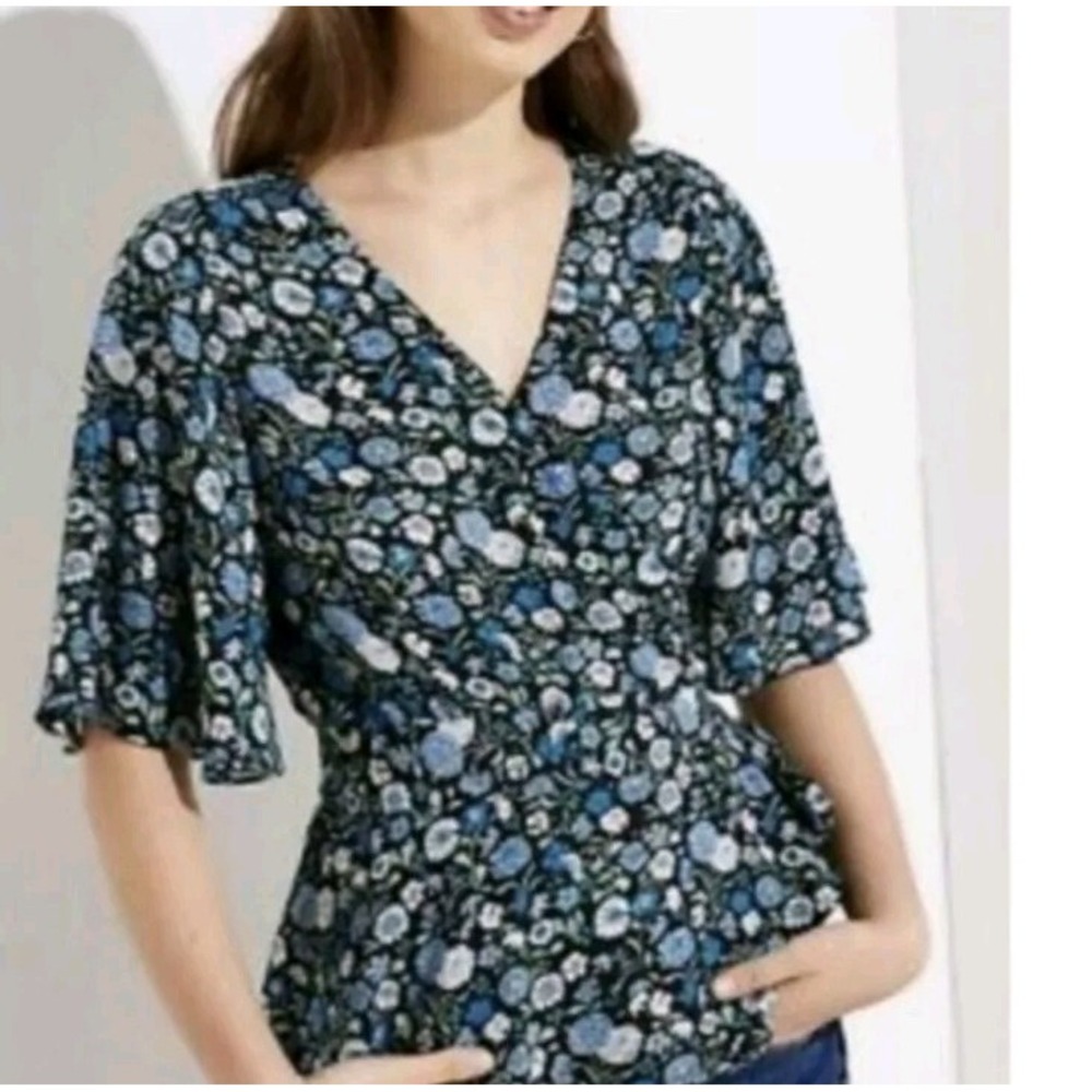 NWT LOFT‎ Blouse Top Sz XS Woman Blue Floral Print Short Sleeve Tie Waist #10